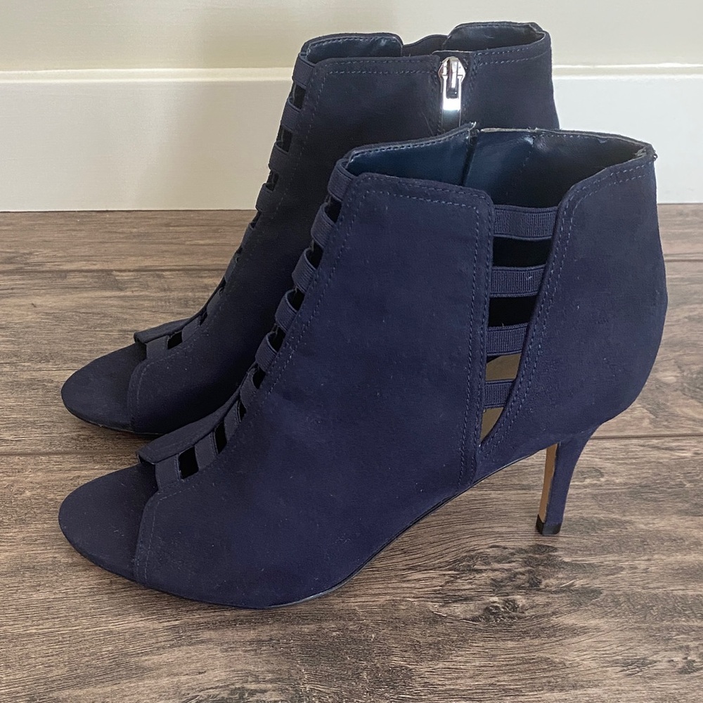 Nine West Navy Blue Suede Ankle Heels, Size 7.5